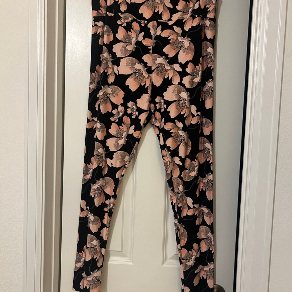 LuLaRoe Floral Leggings TC2